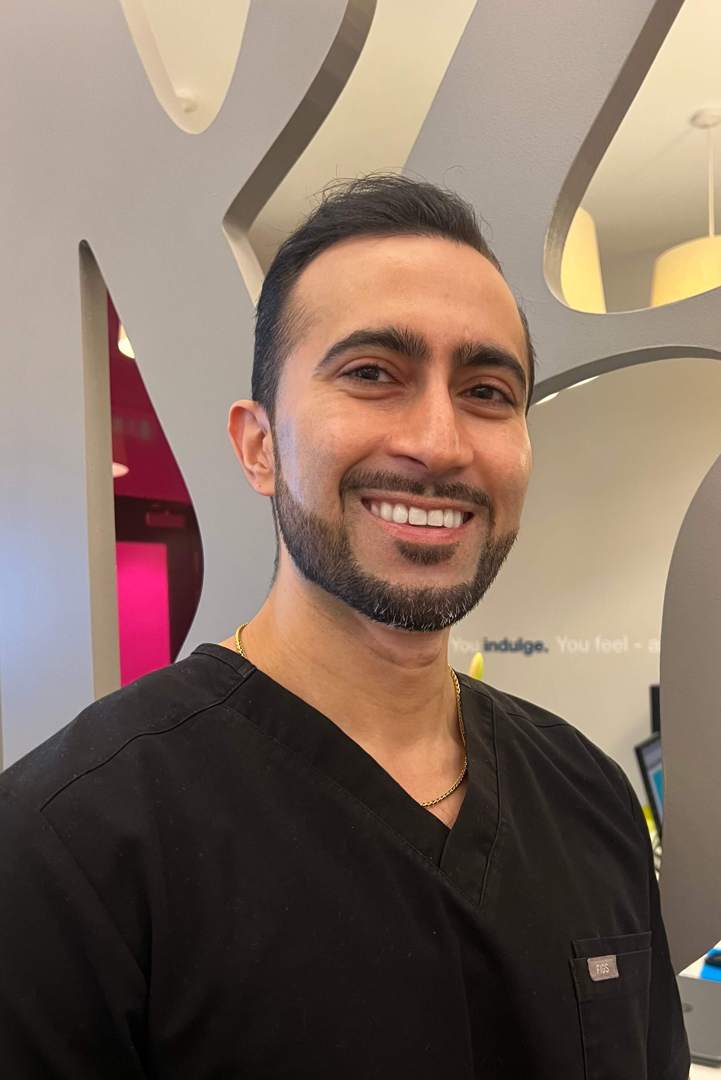 Dr Kunal Khanna